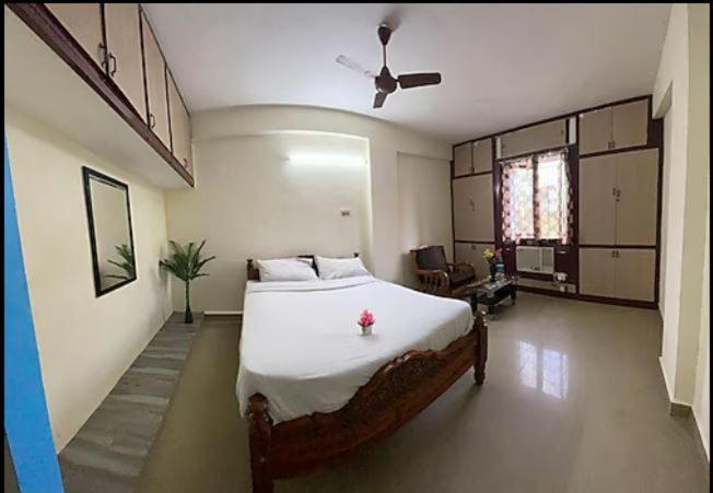 Homestay Grand T Nagar *